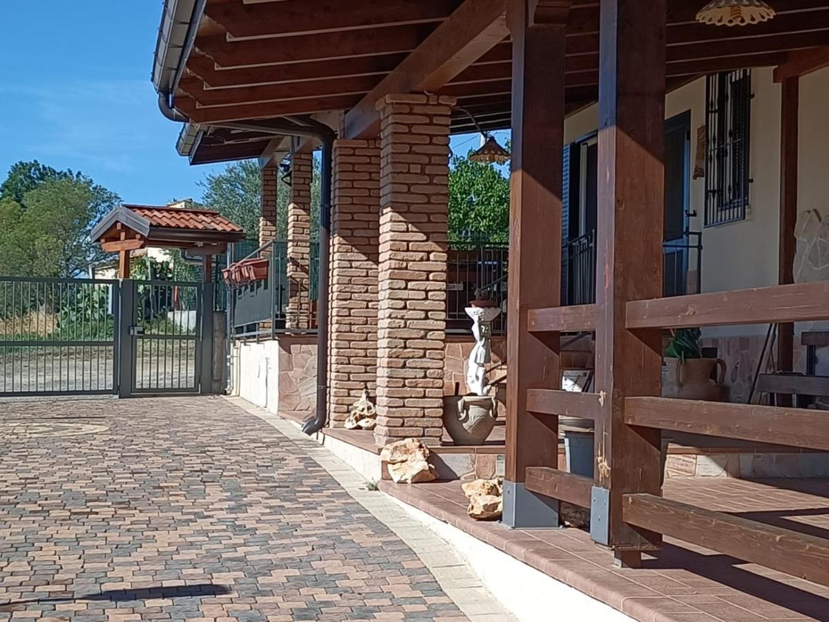 La Taverna Di Angela Amendolara Exterior photo